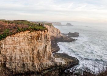 Empowering Pacific Queens: A Vibrant Celebration of Culture and Resilience in Fiji