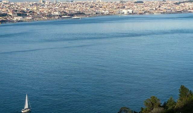 Is Portugal Shifting Towards the Right?