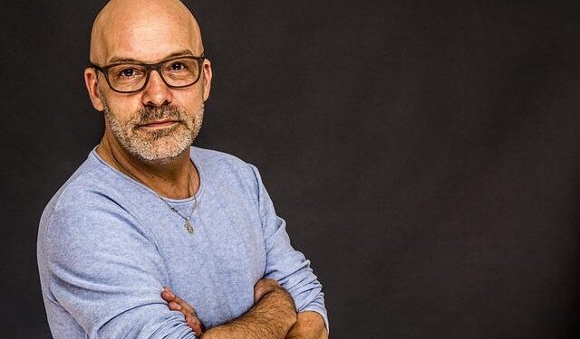 Colin Jost’s Surprising Surfing Journey in Tahiti Takes an Unexpected Turn!