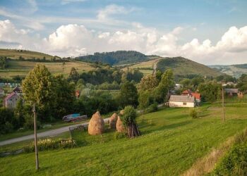 Ukraine Unleashes Daring Offensive on Key Russian Industrial Center