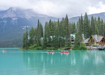 Canada’s Epic Comeback: Securing a Spot in the Men’s Olympic Hockey Final Against Finland!