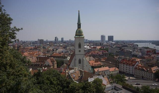 Bucharest Stock Indices End the Week on a Down Note: Fondul Proprietatea Faces Setback