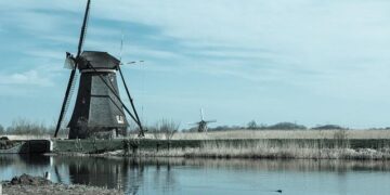 Breaking New Ground: Rob Jetten Becomes the Youngest Premier in Dutch History as Coalition Government Takes Charge!