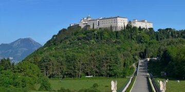 From Coffee Quest to Courageous Rescue: Army Chaplain Saves Lives in Austria Truck Fire