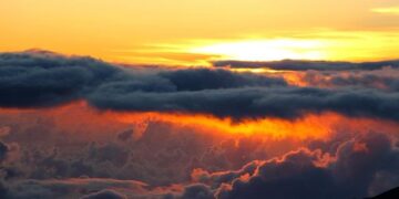 Prepare for a Soaking: Heavy Rain on the Horizon as Kona Low Approaches!