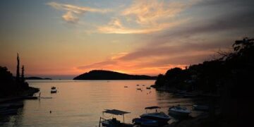 Unveil Croatia’s Hidden Gem: Explore the Most Enchanting Beaches!