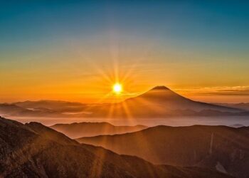 Japan’s Pacifist Dream: Navigating the Delicate Balance in a Turbulent World