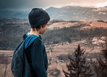 Sky-High Adventures: Discover Budget-Friendly Flights for Kids to Tahiti!