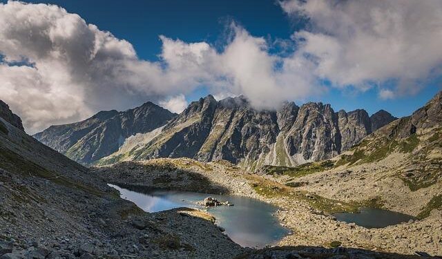 Slovakia Suspends Emergency Power Aid to Ukraine Over Oil Tensions, PM Issues Warning