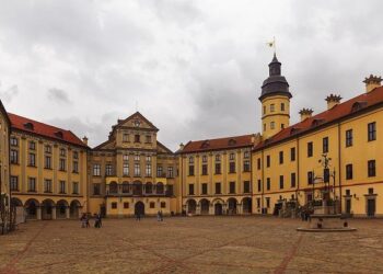 Unraveling Belarus: A Fascinating Journey Through Its Politics, Economy, and Society