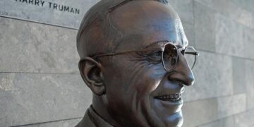 Honoring Liamine Zeroual: The Enduring Legacy of Algeria’s Civil War Leader at 84