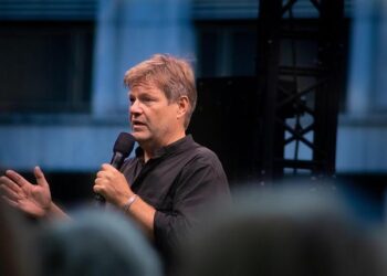 Kosovo Prepares for Snap Elections as Political Turmoil Intensifies