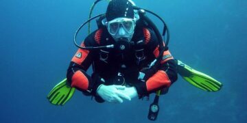 Fearless Divers Take on Thrilling Mission to Recover Italian Tourists’ Remains from Enigmatic Maldives Sea Cave