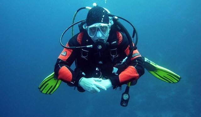 Fearless Divers Take on Thrilling Mission to Recover Italian Tourists’ Remains from Enigmatic Maldives Sea Cave