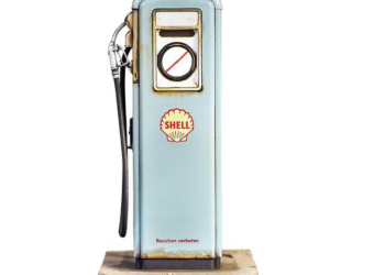 Fuel Prices Dive in Moldova: Petrol Drops Below 31 Lei!