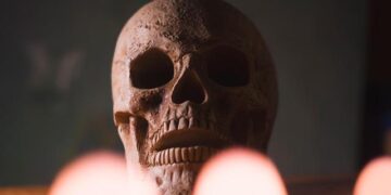 Unearthing the Mystery: The Fascinating Discovery of 77 Headless Skeletons in an Ancient Neolithic Ditch