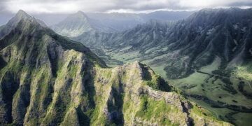 StretchLab Hawaii Joins Forces with Helping Hands Hawaiʻi to Empower Local Keiki