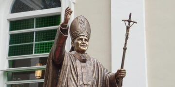 Pope’s Touching Prayers Bring Comfort to Grieving Parents on Day for Life