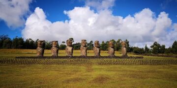 Islanders Join Forces to Overcome Toxic Legacy and Protect Their South Pacific Paradise