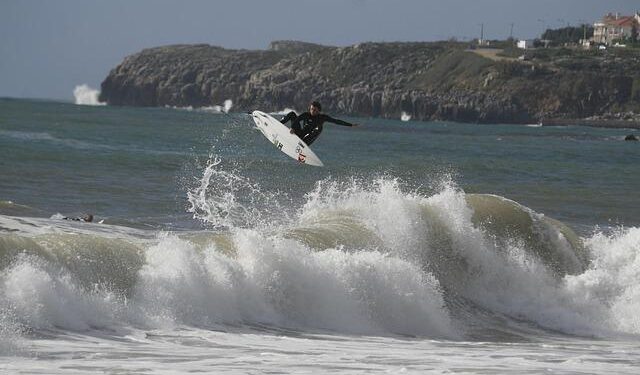 Slater Shocks the Surfing World with Wildcard Entry for Tahiti and Fiji!