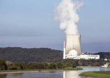 Hungary’s Paks Nuclear Plant on the Brink: Historic Low Water Levels Threaten Operations
