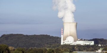 Hungary’s Paks Nuclear Plant on the Brink: Historic Low Water Levels Threaten Operations