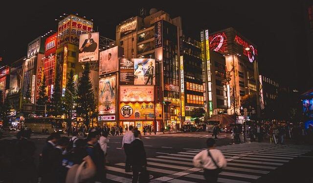 Sky Showdown: Qantas vs. Fiji Airways – Which Airline Will Elevate Your Sydney to Tokyo Business Class Journey?