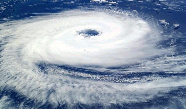 Super Typhoon Sinlaku Strikes: Catastrophic Winds Batter Remote U.S. Islands in the Pacific