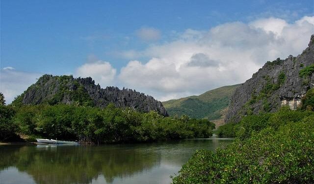 New Caledonia Airline Soars to New Heights with Revolutionary Loan!