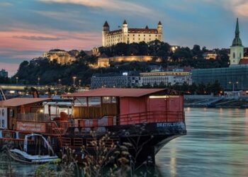 Slovakia’s Prime Minister Champions Bold Move to Abolish Financial Transaction Tax!