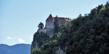 Discover the Magic of Slovenia: An Unforgettable Road Trip Through the Breathtaking Julian Alps!