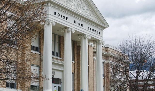 Littlestown High School Class of 1961 Reunites for an Unforgettable Celebration!