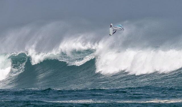 Anat Lelior Stuns the Surfing World with a Dazzling Second Place Finish in Tahiti!