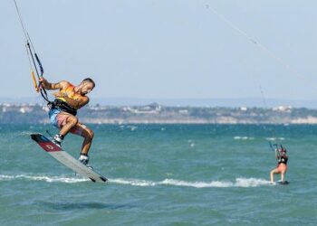 Teen Surfing Prodigy Stuns the World by Toppling Tyler Wright in Tahiti!