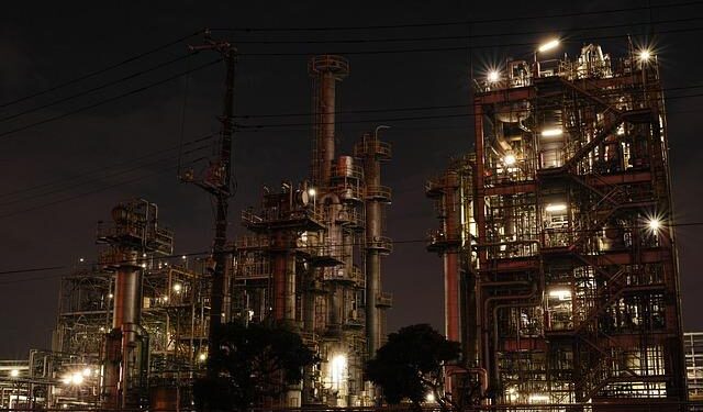 Von der Leyen Takes on Europe’s Refineries Amidst Energy Crisis