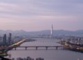 Asia’s Tech Turmoil: Seoul and Tokyo Stocks Plunge!