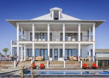 Charming 3-Bedroom Gem in Saint Helena Sells for $1.31 Million!