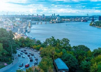 Ukraine’s Unyielding Spirit: The Impact of U.S. Pressure and Trump’s Apathy on Their Negotiations with Putin